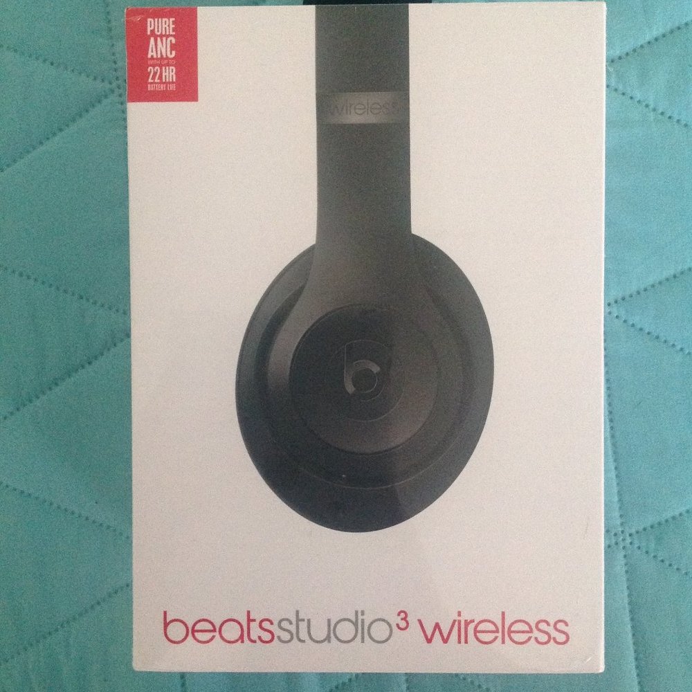 Beats Studio 3 wireless New no box open